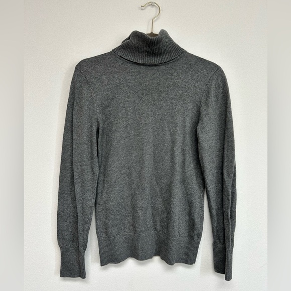 L.L. Bean Grey Turtleneck Long Sleeve Top Women’s size Small - Picture 1 of 5